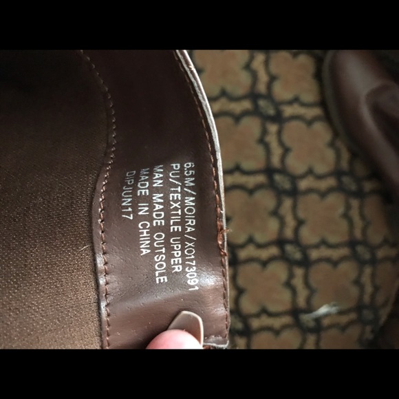 Shoes - Picture 2 of 3